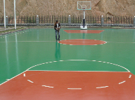 室外篮球场地坪漆选硅PU更优，对比丙烯酸优缺点解析(图1)