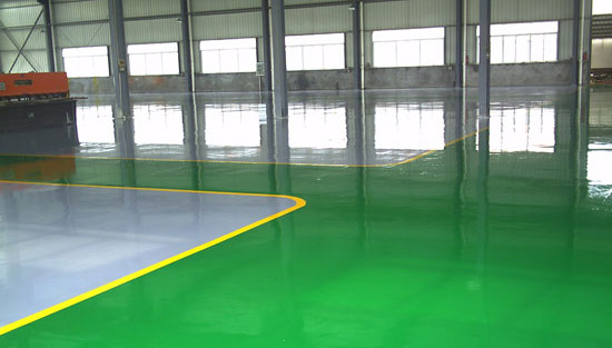 环氧地坪施工避开潮湿雨天确保工程质量(图1) 环氧地坪施工避开潮湿雨天确保工程质量(图1)