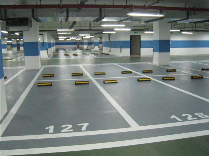 金刚砂地坪优缺点全面解析：了解特性选择合适地面材料(图1)