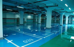 环氧地坪漆施工工艺详解：底漆中涂面漆功能分析