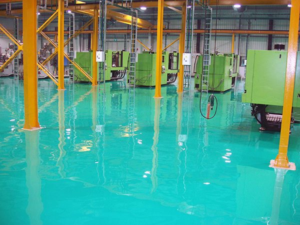 大型生产车间必须做环氧地坪漆的原因解析(图1)