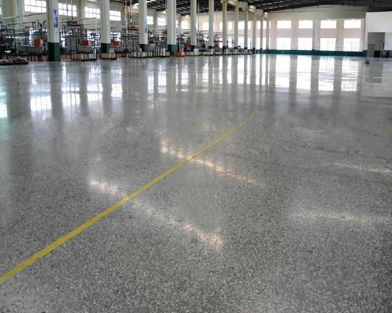 混凝土密封固化剂如何保护地面：四大核心功能解析(图1)