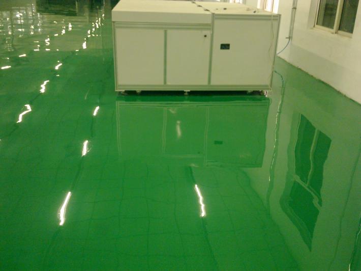 环氧地坪漆施工要点解析 基面处理与材料选择技术指南(图1)