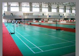 PU塑胶地面施工工艺详解 运动场地坪环保耐用性能优势分析