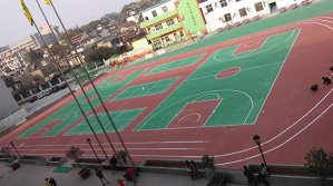 篮球场地坪漆材料选择指南：丙烯酸硅PU塑胶三大类型对比分析