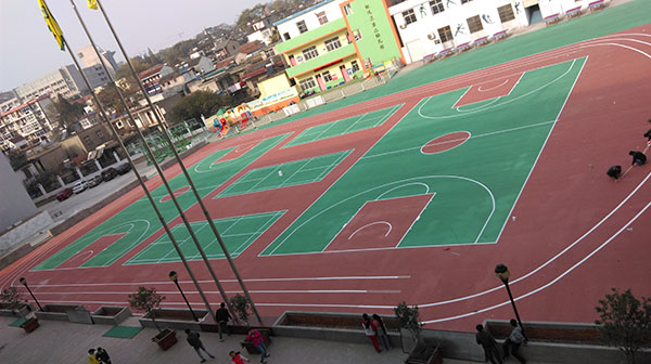 篮球场地坪漆材料选择指南：丙烯酸硅PU塑胶三大类型对比分析(图1)