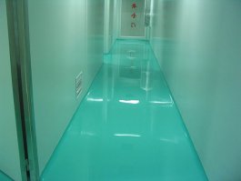 地坪漆施工工艺对比：滚涂与镘涂的区别及适用场景分析