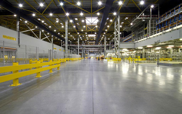 金刚砂耐磨地坪施工工艺详解及操作要点(图1)