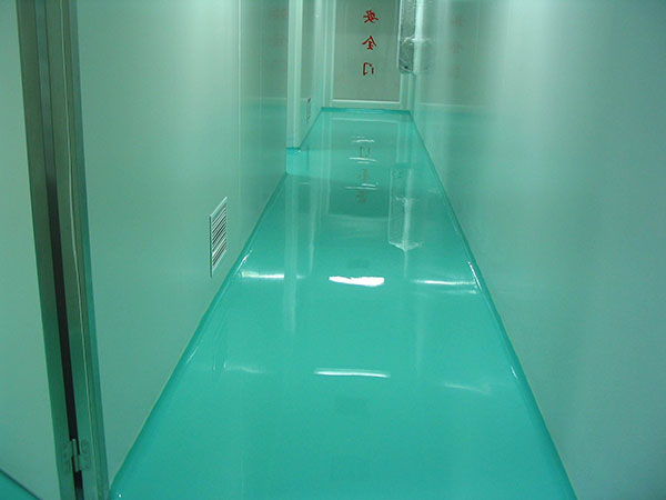 地坪漆施工工艺对比:滚涂与镘涂的区别及适用场景分析(图1) 地坪漆施工工艺对比:滚涂与镘涂的区别及适用场景分析(图1)