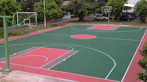 硅PU篮球场施工要点详解 标准尺寸规范安全建设指南