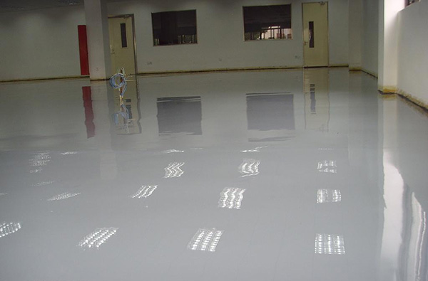 恶劣环境下自流平环氧地坪施工难题及解决方案(图1)