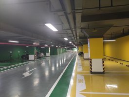 环氧地坪与丙烯酸地坪的区别对比及适用场景分析