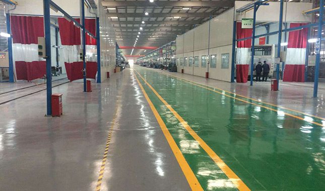 环氧地坪漆施工环境要求详解 风力光照污染控制要点