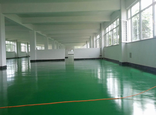 环氧自流平地坪漆施工气泡问题解决方法