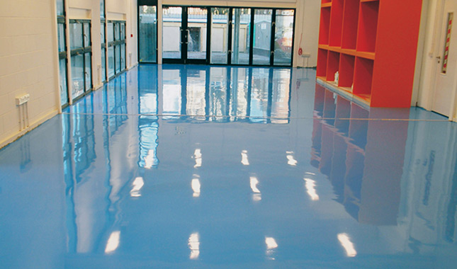 环氧地坪翻新处理步骤详解，解决旧地坪破损难题