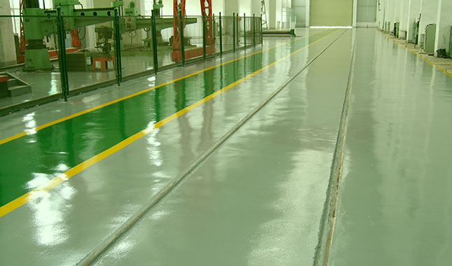 环氧地坪漆中涂层施工多厚比较好？