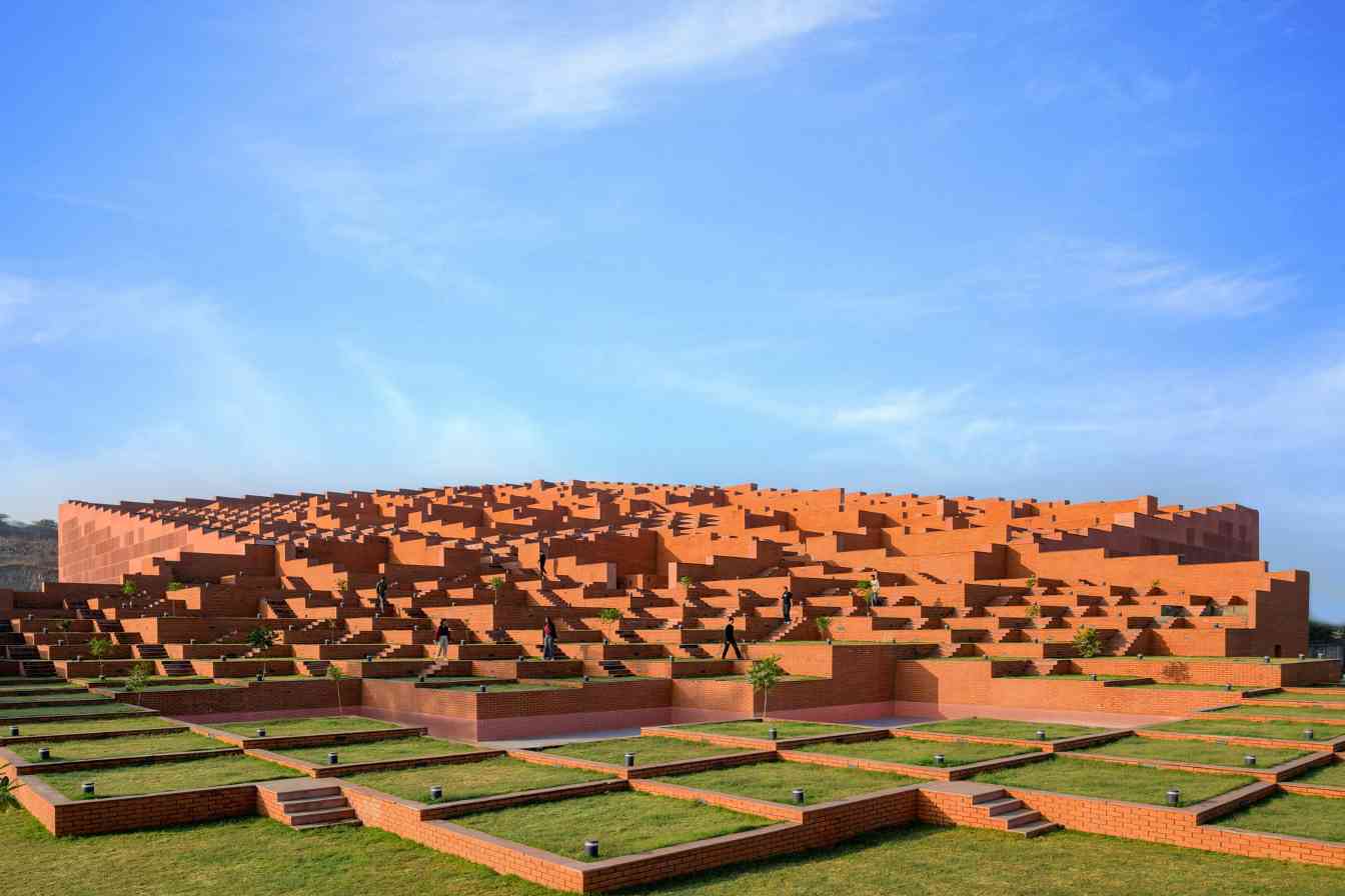 印度Prestige大学震撼亮相:463个阶梯平台打造沉浸式社交屋顶(图9) 印度Prestige大学震撼亮相:463个阶梯平台打造沉浸式社交屋顶(图9)