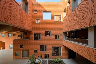 印度Prestige大学新建筑屋面设计：463个阶梯平台(图17)