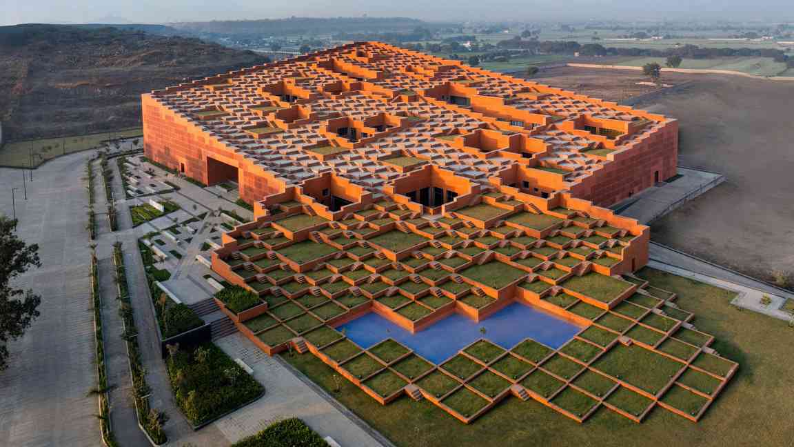 印度Prestige大学建筑以463个阶梯平台打造创新社交与礼堂空间(图6) 印度Prestige大学建筑以463个阶梯平台打造创新社交与礼堂空间(图6)