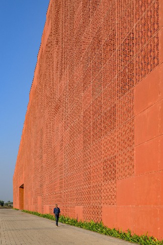 印度大学创新阶梯平台屋面设计(图20)