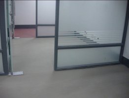 水泥自流平地面：高平整度、快速施工的地面解决方案