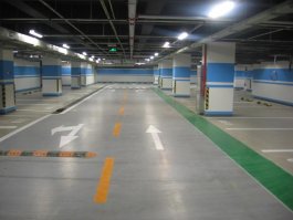 环氧地坪涂料应用优势与地下车库系统选择指南 环氧地坪涂料应用优势与地下车库系统选择指南